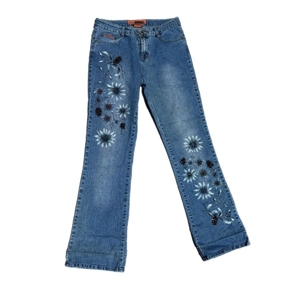 The cutest vintage Embellished Jeans with flowers and berries bead detailing - Picture 2 of 7